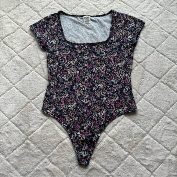 Victoria's Secret PINK | "Ditsy Floral" Short Sleeve Thong Bodysuit | Size Large - Picture 4 of 15